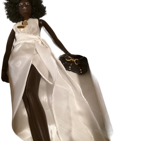 Barbie Nichelle Urban Hipster Doll, Gold Label- NIB - Picture 7 of 11